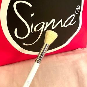 New! Sigma Blush, Cream, Contour & Highlight Brush
